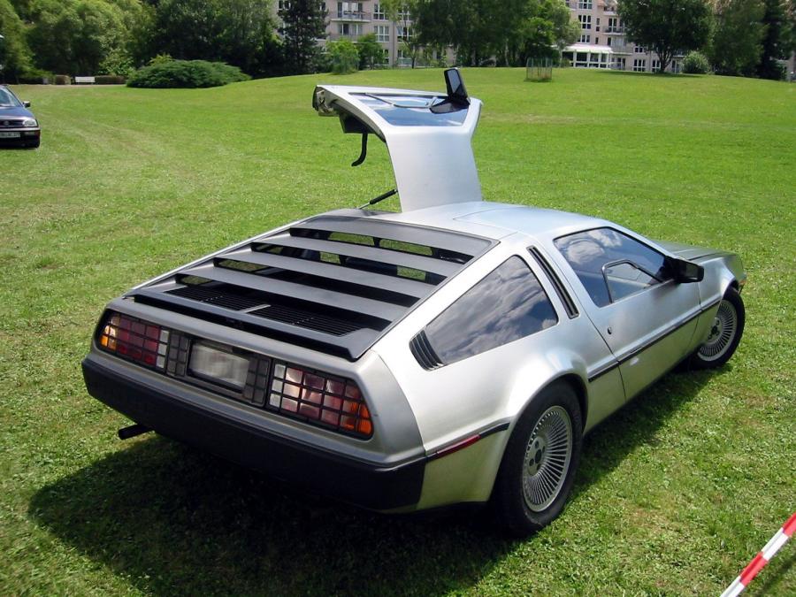  DeLorean DMC-12 1989 года  (фото 17 из 32)
